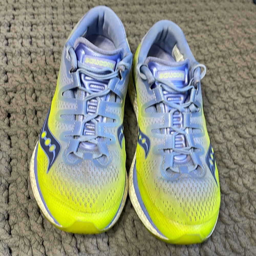 Saucing Freedom Everun ISO women’s 10.5 athletic shoes. In good condition.